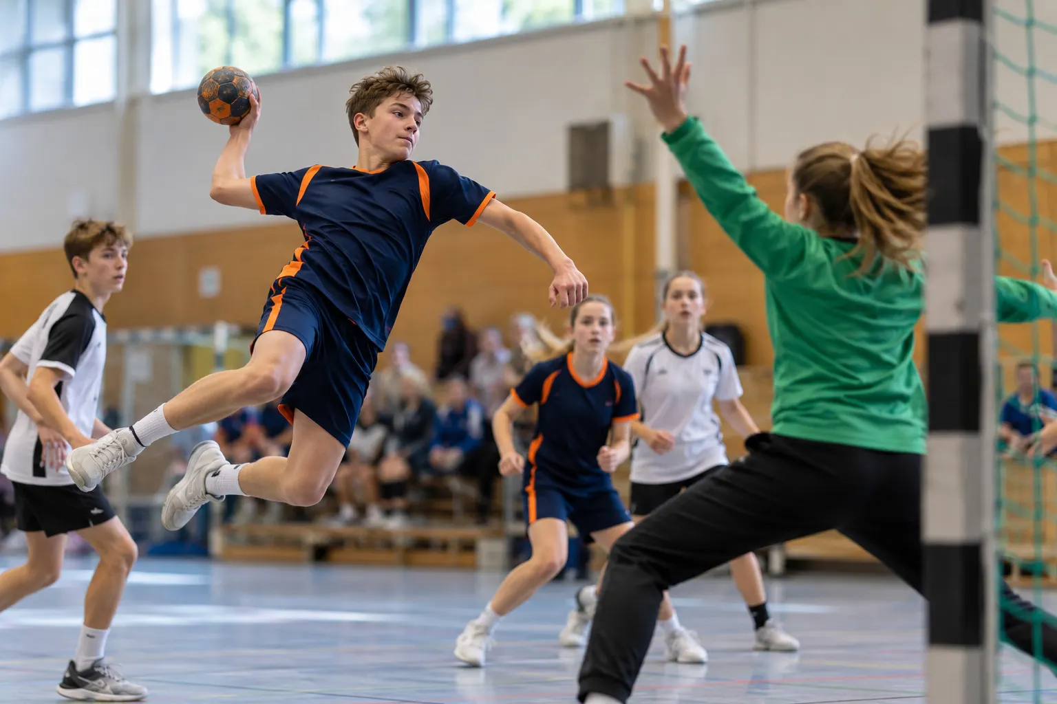 Sprungwurf im Jugend-Handball